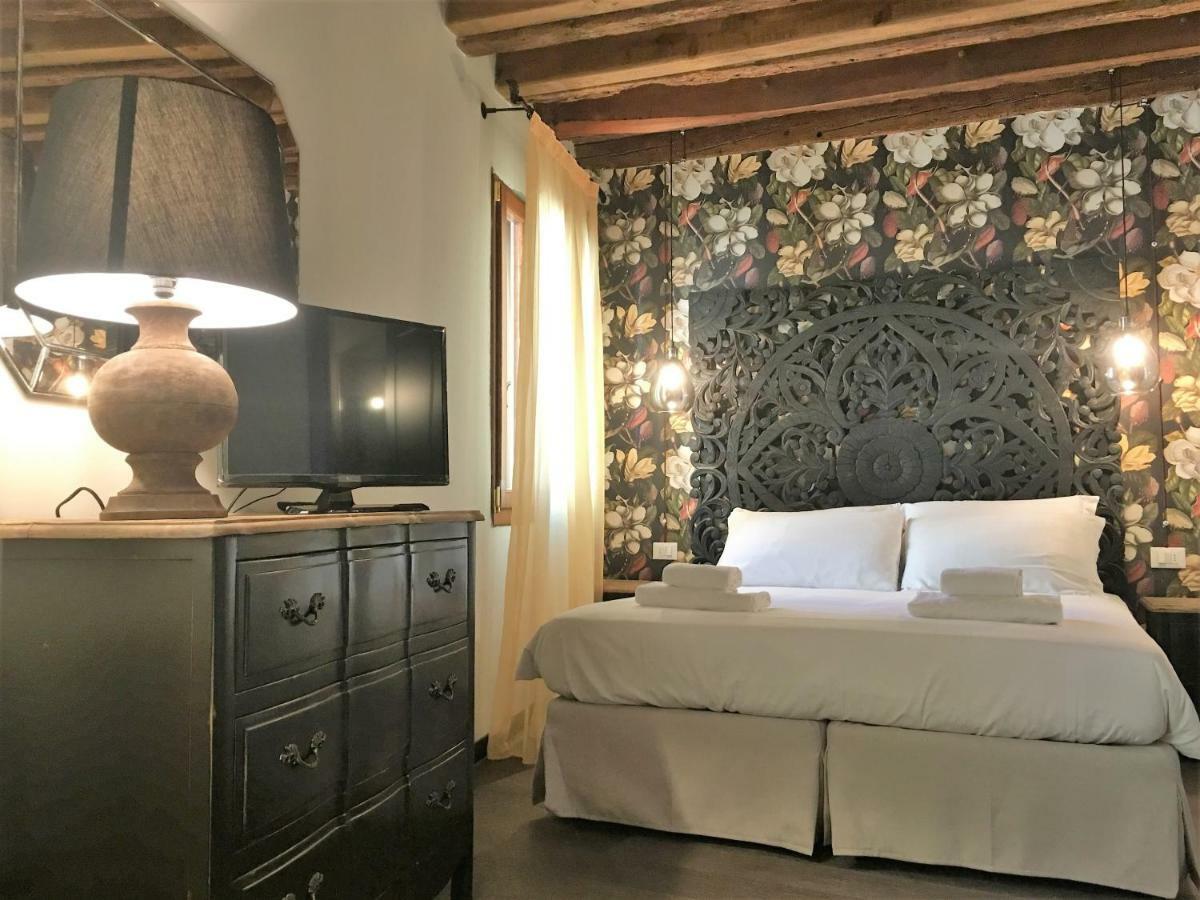 Bed and Breakfast Rigoletto Charm Венеция Экстерьер фото