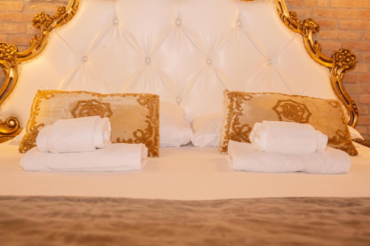 Bed and Breakfast Rigoletto Charm Венеция Экстерьер фото
