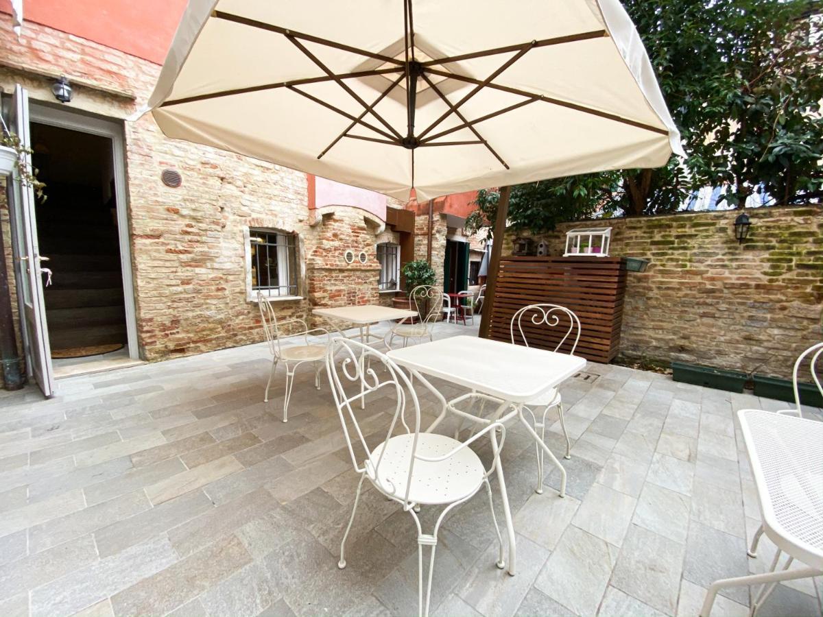 Bed and Breakfast Rigoletto Charm Венеция Экстерьер фото